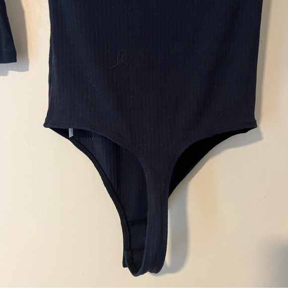 Free People Ribbed Bardot V-Neck Bodysuit in Black Size Small - Picture 5 of 11